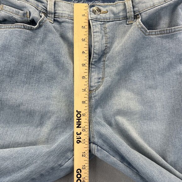 Gloria Vanderbilt Amanda Capri Jeans 12 All Around Slimming Effect Light Wash - Picture 13 of 16